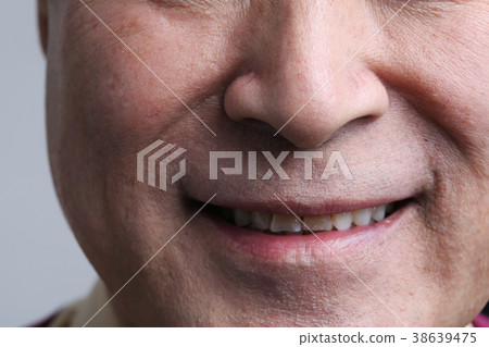 亞洲人的表情，資深，中年，老人，特寫鏡頭，笑，微笑，幸福，健康 38639475