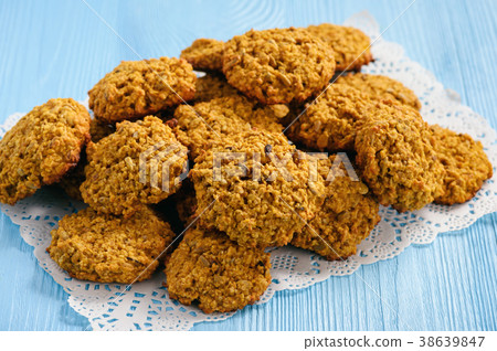 Soft pumpkin oatmeal cookies. Soft pumpkin oatmeal cookies. 38639847