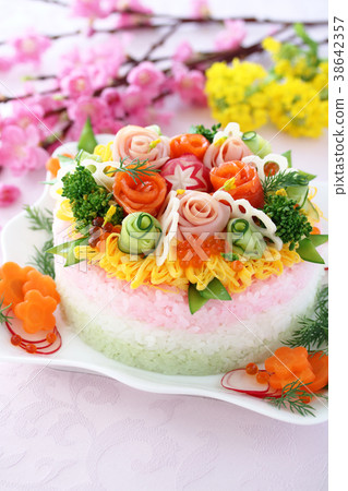 Hinamatsuri Cake Sushi 38642357