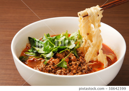 香辣拉麵 38642399