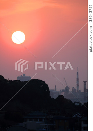 Kimitsu Iron Works and the setting sun (Kitarazu City) 38643735