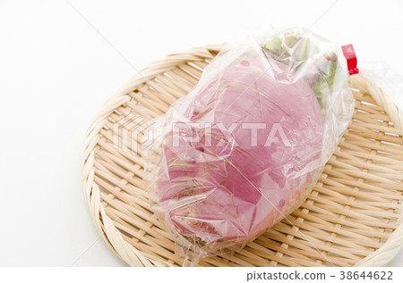 Red Crimson Radish Red Crimson Radish 38644622