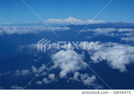 Mountain peak with snow highest mountain Mountain peak with snow highest mountain 38646478