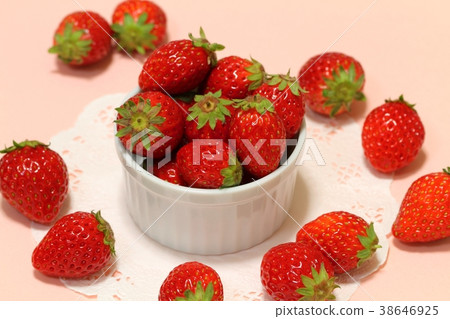 草莓（Tochiotome） 38646925