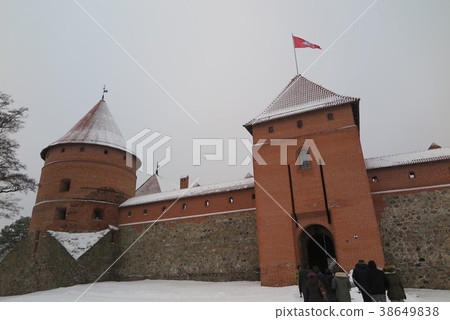冬天的立陶宛,Tulakai城堡的雪(Lietuva的Trakai) 冬天的立陶宛,Tulakai城堡的雪(Lietuva的Trakai) 38649838