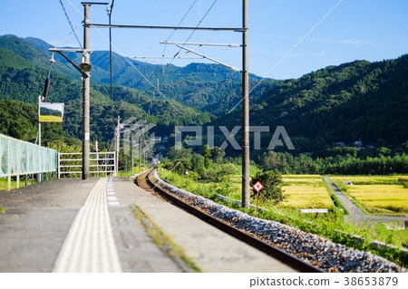 鄉村車站（九月） 38653879
