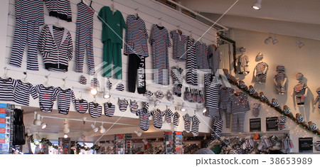 Scenery around San Francisco Pier 39 Alcatraz souvenirs are in prison clothes 38653989