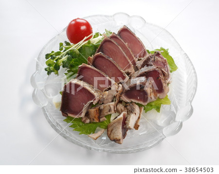 Seared bonito 38654503