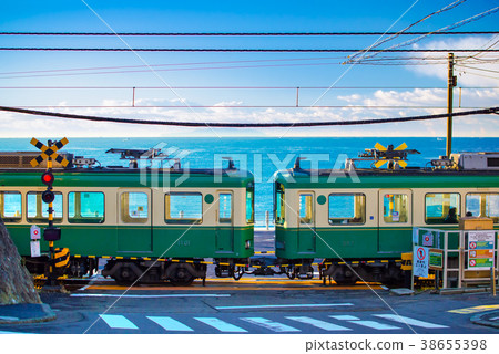 Enoden Kamakura High School Station level crossing 38655398