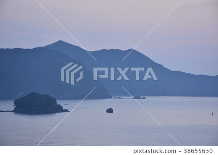 [Mie Prefecture] Owase Bay, the scenery of dawn 38655630