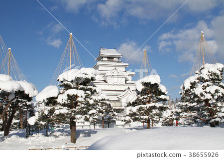 Tsuruga castle with snow makeup Tsuruga castle with snow makeup 38655926