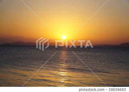 2018 first sunrise 38656683