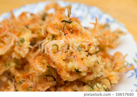 Shrimp of cherry shrimp 38657680