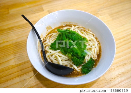 台灣特產：麻醬麵－芝麻口味的傳統菜餚 38660519