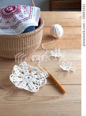 Motif knitting and basket up 38661682