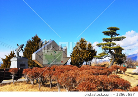 Saku市旅遊信息地圖和Sakudaira停車場的武士雕像 Saku市旅遊信息地圖和Sakudaira停車場的武士雕像 38663687