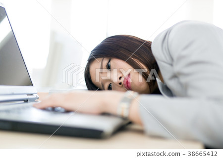 疲勞疲勞健康狀況不佳OL 38665412