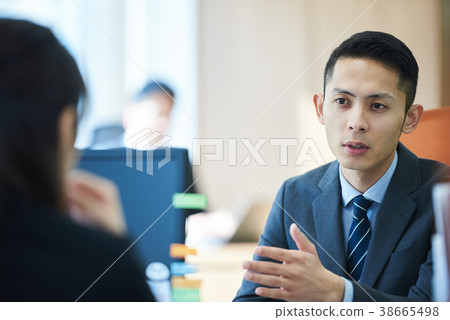談話的商人 談話的商人 38665498