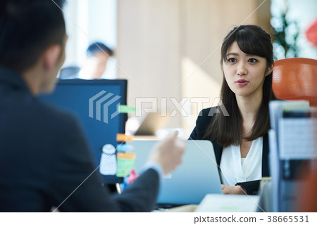 Business woman 38665531