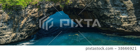 Angels Billabong from Nusa Penida Angels Billabong from Nusa Penida 38666921