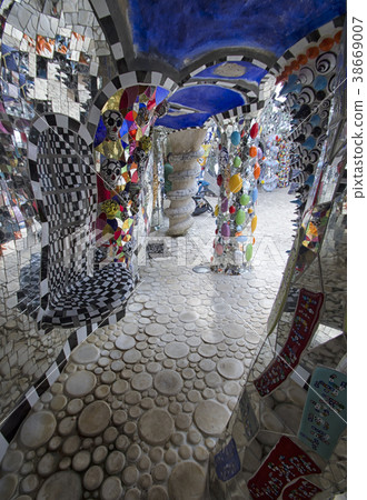 Columns covered with colorful mosaics Columns covered with colorful mosaics 38669007