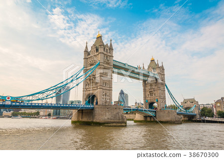 Nice view of Tower Bridge in London 38670300