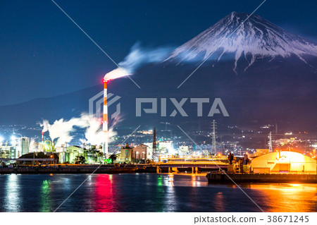 <<Shizuoka Prefecture>> Night view of Tagonoura overlooking Mt. Fuji <<Shizuoka Prefecture>> Night view of Tagonoura overlooking Mt. Fuji 38671245