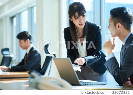 Business scene meeting consultation 38672821