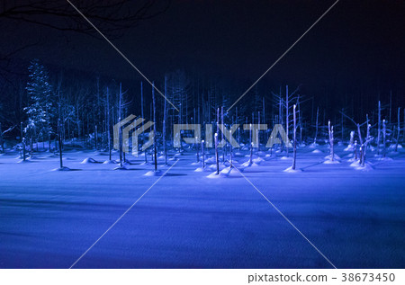 北海道藍塘亮起 38673450