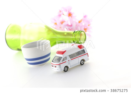 Too much drinking caution Emergency transport 38675275