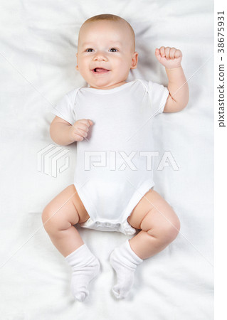 Laughing four-month child 38675931