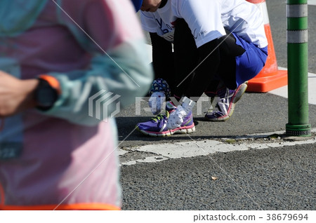 Kyoto Marathon Tighten the shoelaces Kyoto Marathon Tighten the shoelaces 38679694