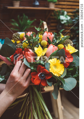 Flower bouquet arrangement Flower bouquet arrangement 38684158