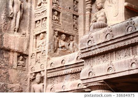 The Indian Tour 201803: The Ajanta Caves of the Excursion 201803 38684975