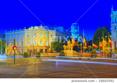 Square of Cibeles (Plaza  Cibeles)  38685092