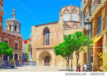 Back view of the Valencia Cathedral Back view of the Valencia Cathedral 38685169