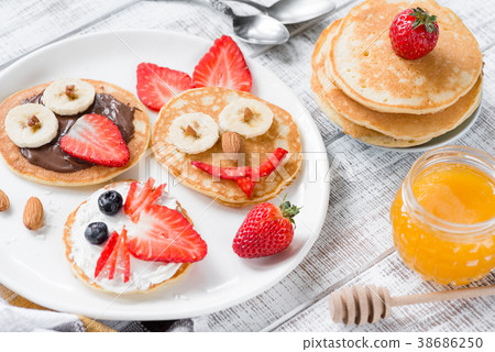 Colorful and funny breakfast for kids. Animal Colorful and funny breakfast for kids. Animal 38686250