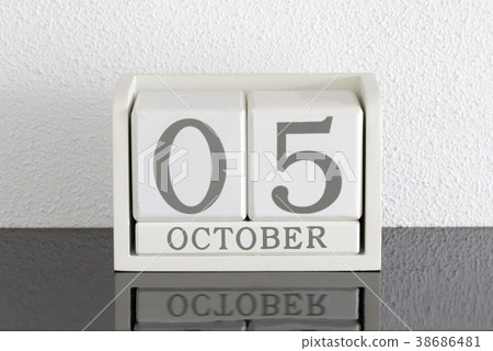 White block calendar White block calendar 38686481
