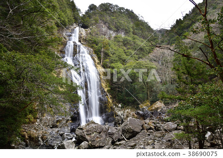 Senhiro Falls (Yoshino-gun, Nara Prefecture) 38690075
