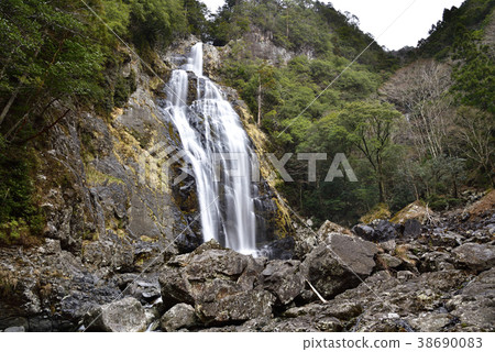 Senhiro Falls (Yoshino-gun, Nara Prefecture) 38690083