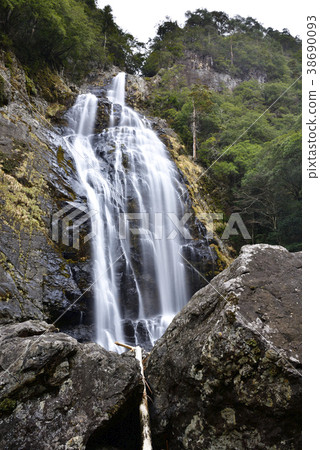 Senhiro Falls (Yoshino-gun, Nara Prefecture) 38690093