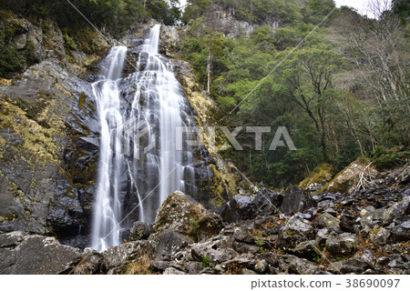 Senhiro Falls (Yoshino-gun, Nara Prefecture) 38690097