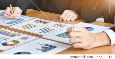 Business People are discussing. Business People are discussing. 38690217