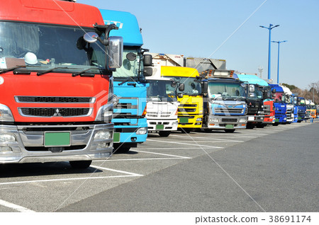 truck  38691174