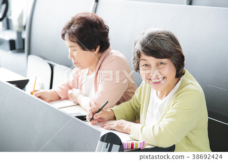 Lifelong learning university senior women culture school 38692424