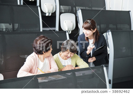 Lifelong learning university senior women culture school 38692462