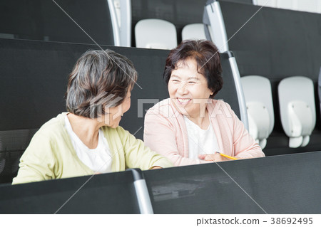 Lifelong learning university senior women culture school Lifelong learning university senior women culture school 38692495