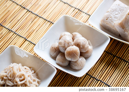 Raw potato konnyaku 38695167