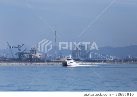 High speed boat leaving port of Miike Port, 38695910