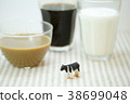 Cow and drink 38699048